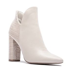 White Ankle Booties Size 9 Qupid Signal-84x